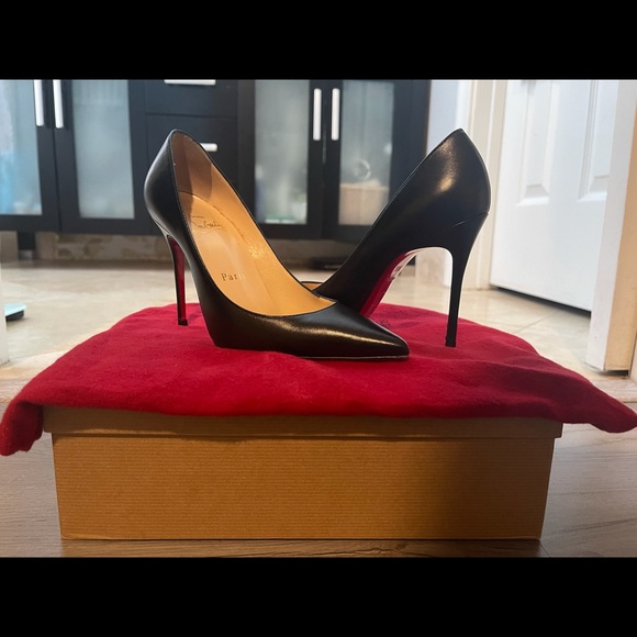Christian Louboutin Decollete 554 main image 4